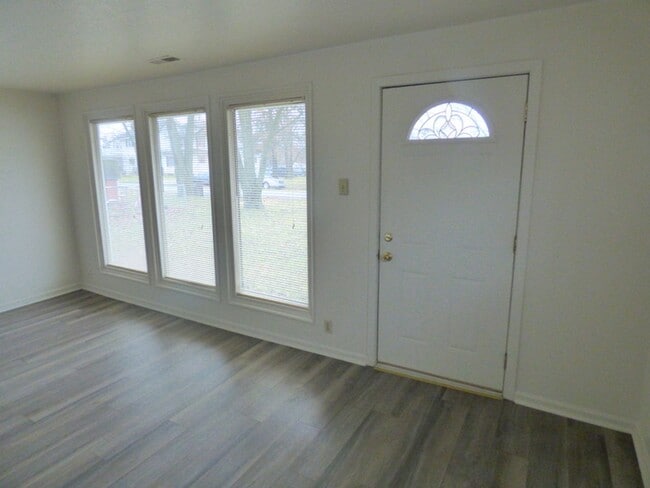 Building Photo - 308 Pursley Dr