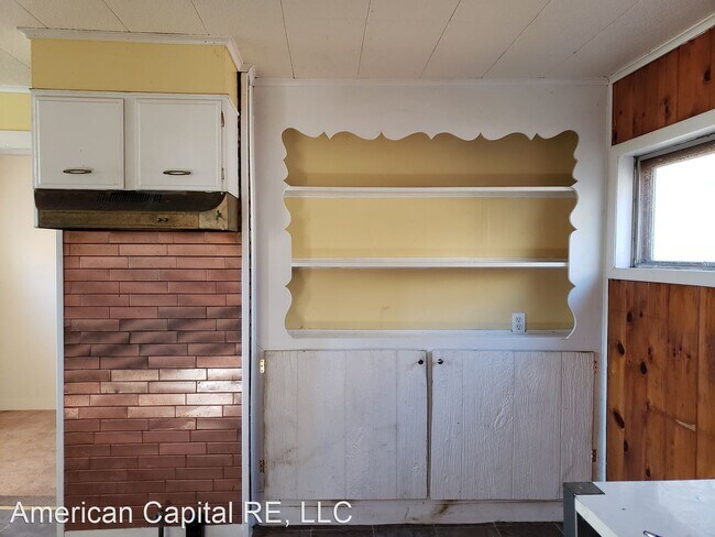 Building Photo - 5 br, 1.5 bath House - 202 Harmon St