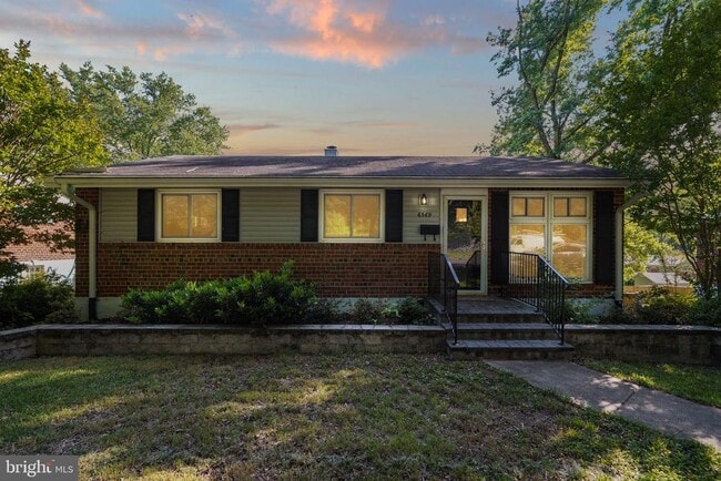 Primary Photo - 6369 Edsall Rd