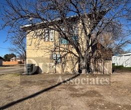 Building Photo - 1 Bedroom, 1 Bath upstair apartment