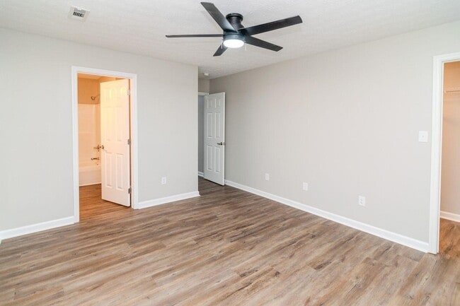 Building Photo - 2539 Danielle Ln