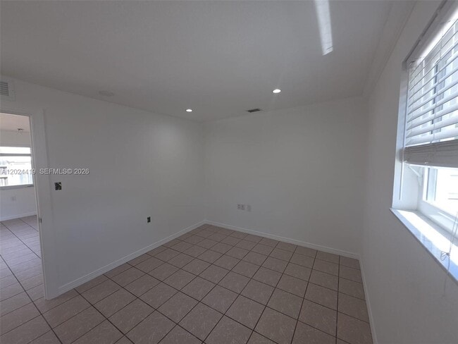 Building Photo - 9971 Dominican Dr