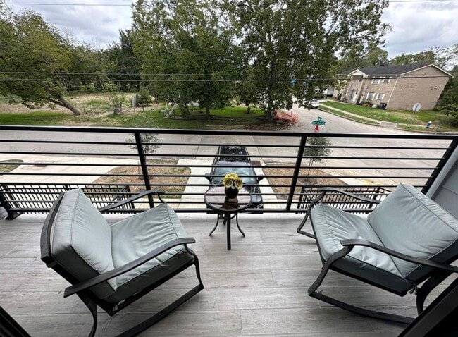 Building Photo - 6642 Del Rio St