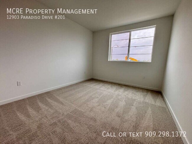 Building Photo - 12903 Paradiso Dr