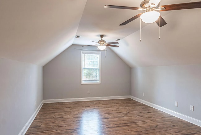 Building Photo - 2 Sawmill Ct