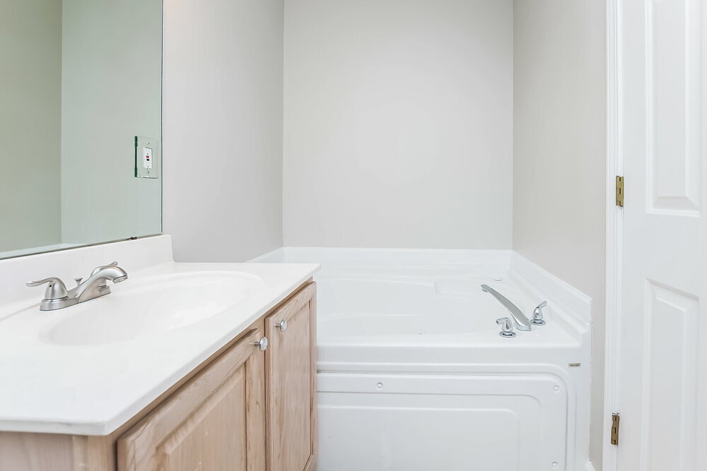 Building Photo - 7335 Red Maple Dr