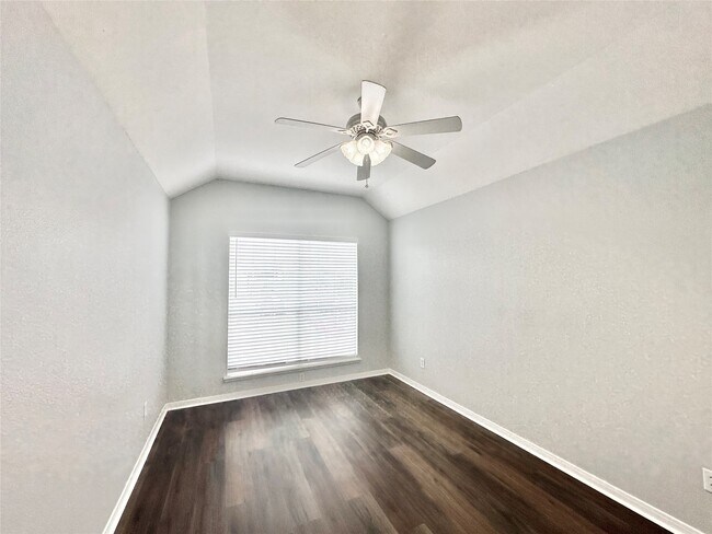 Building Photo - 12310 Warrenwood Dr