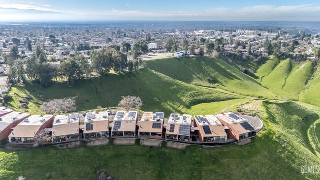 Building Photo - Park Place Condo