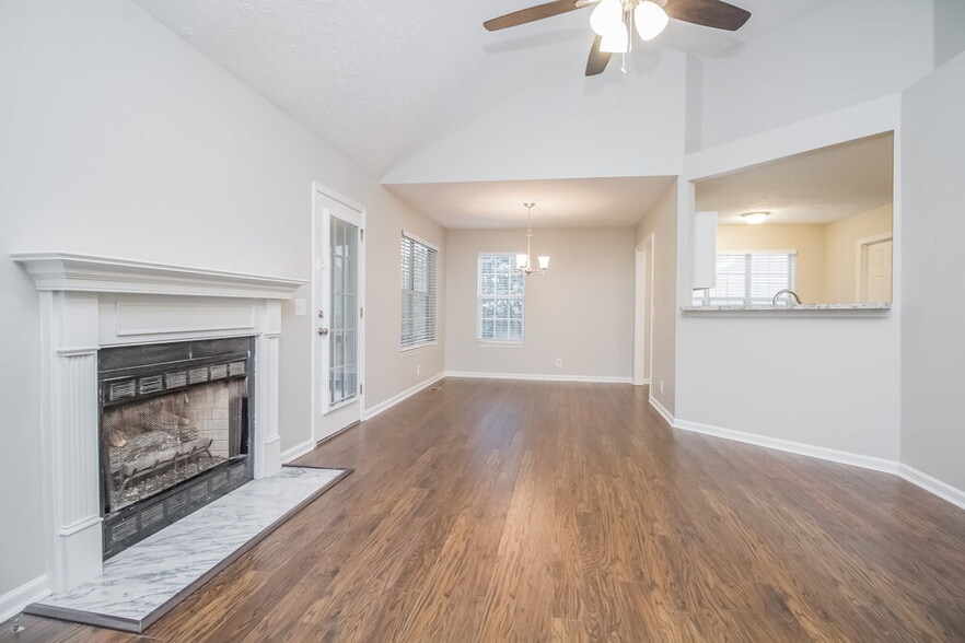 Building Photo - 3540 Calais Cir