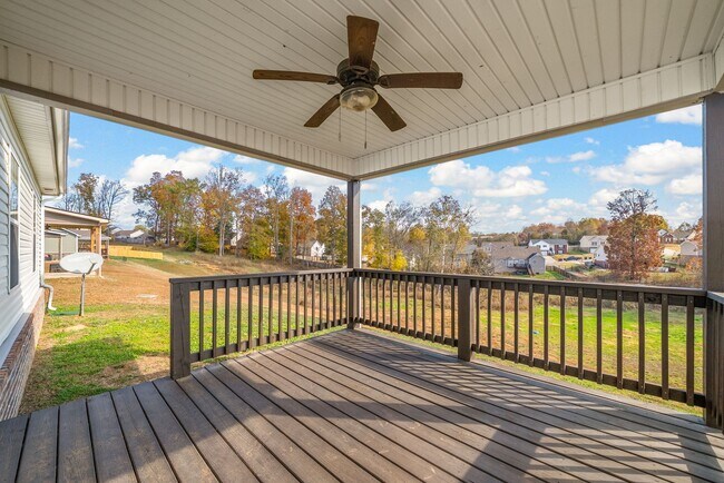 Building Photo - 1062 Whitney Dr