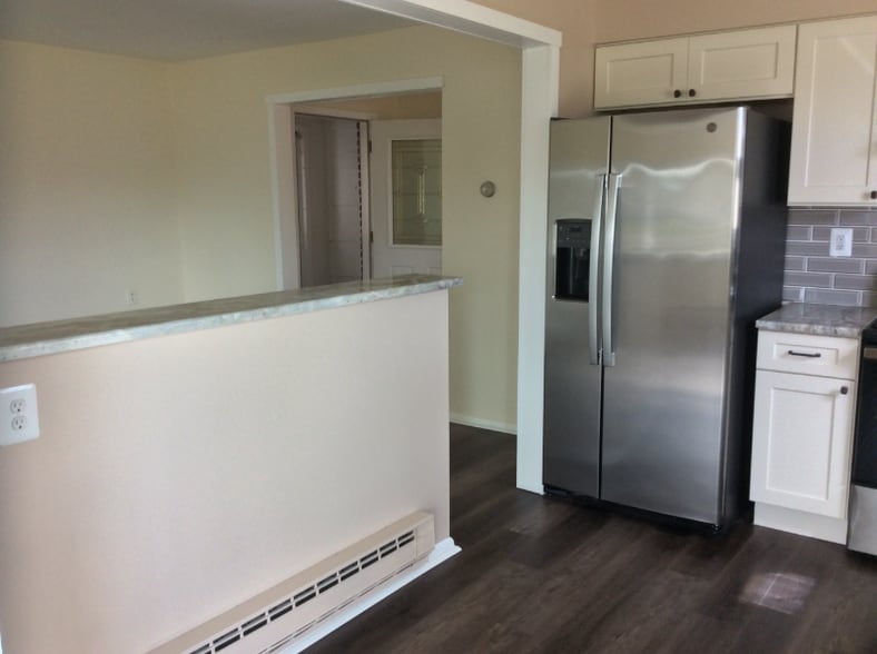 Building Photo - 158 Clay Cir