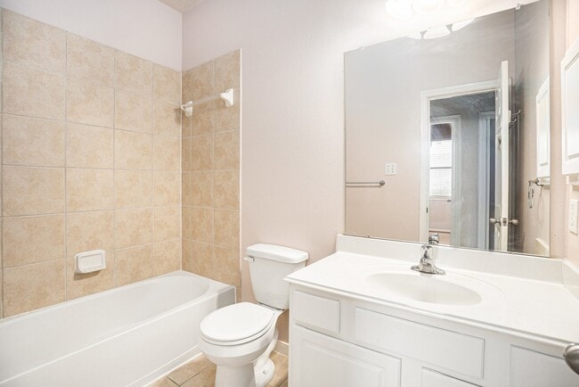 Building Photo - 2517 Flycatcher Cove Dr