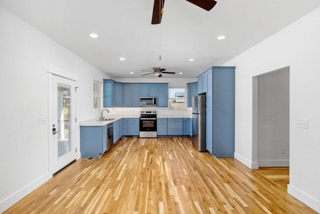 Building Photo - 2104 Jade Dr