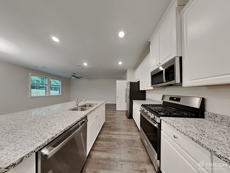 Building Photo - 180 Chapelcrest Ln