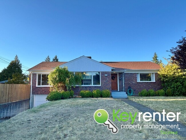 Primary Photo - Charming 4-Bedroom Mid-Century Style Craft...