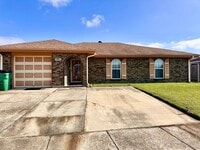 Building Photo - 1501 Somerset Pl