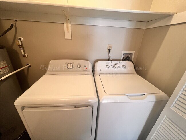 Building Photo - 17 Escondido Cir