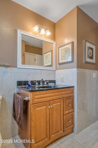 Building Photo - 251 Westbrook Dr