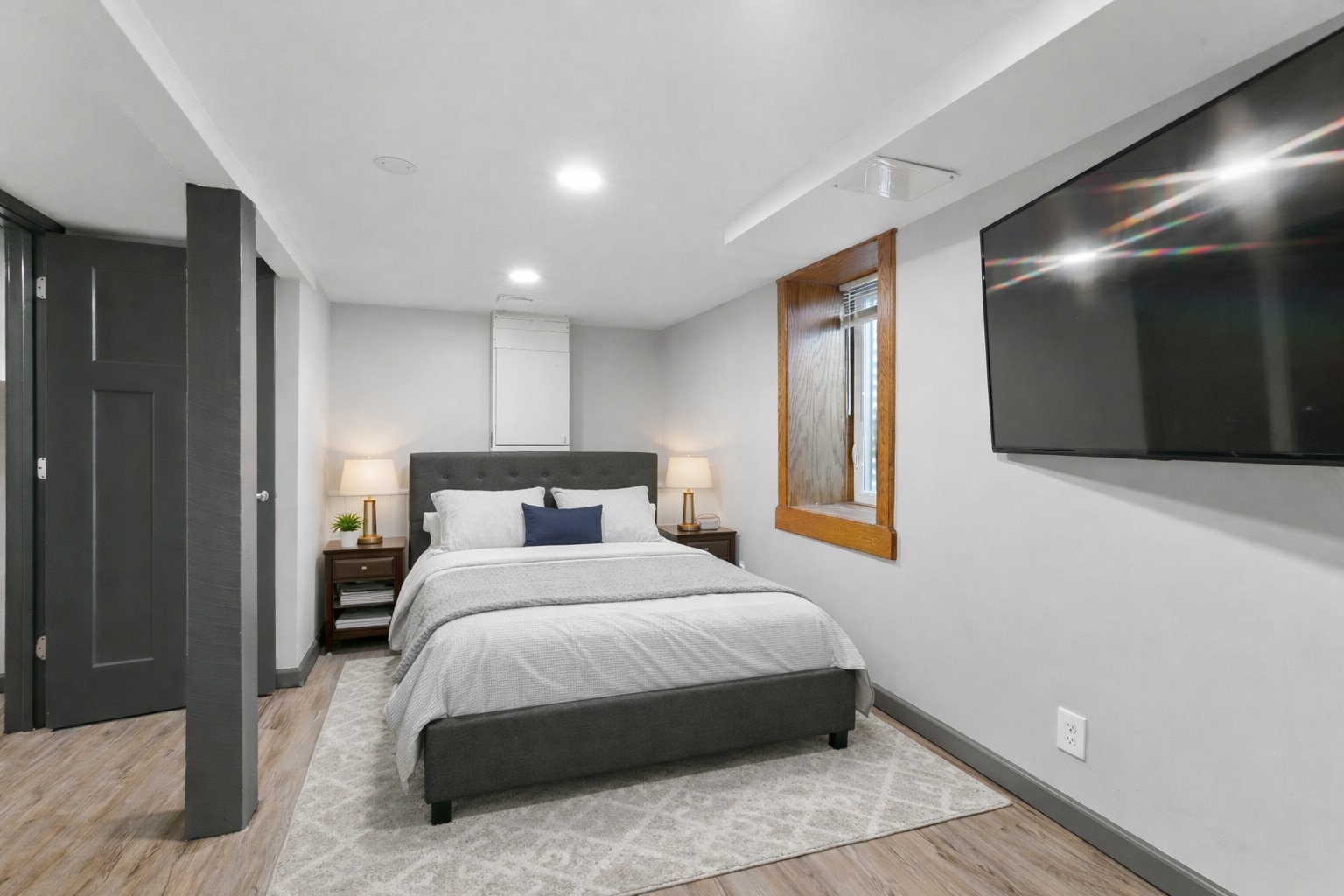 Building Photo - 1468 Carroll Ave