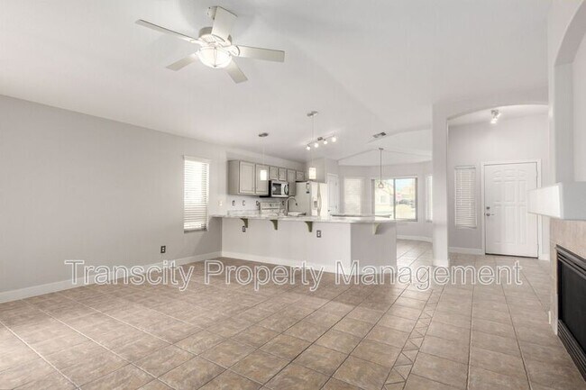 Building Photo - 9255 E Shasta Dr