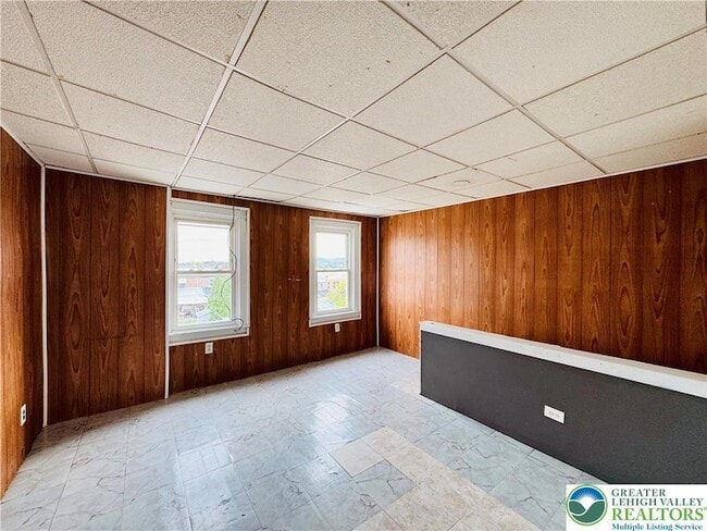 Building Photo - 637 N Penn St