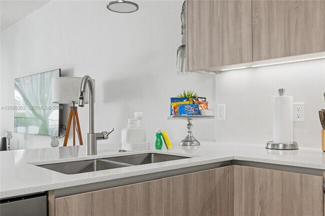 Building Photo - 17416 Hidden Forest Dr