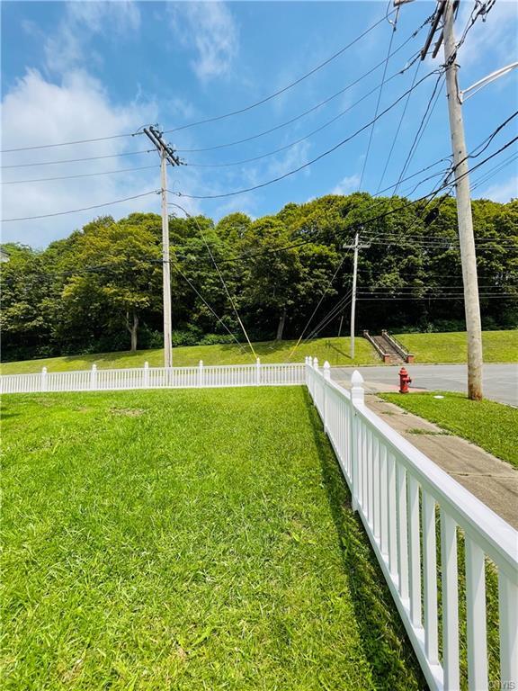 Building Photo - 1222 Hawley Ave