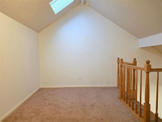 Building Photo - 505 W 18th St