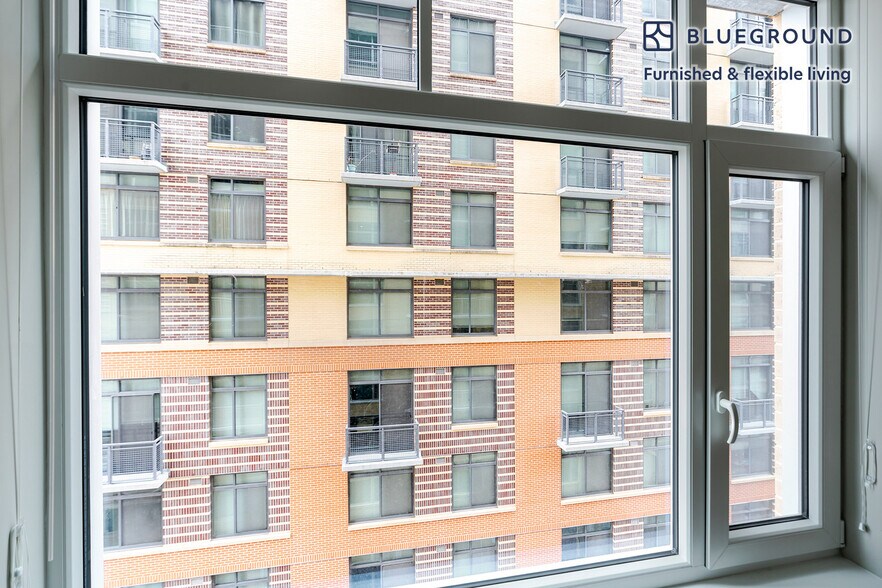 Building Photo - 4924 St Elmo Ave