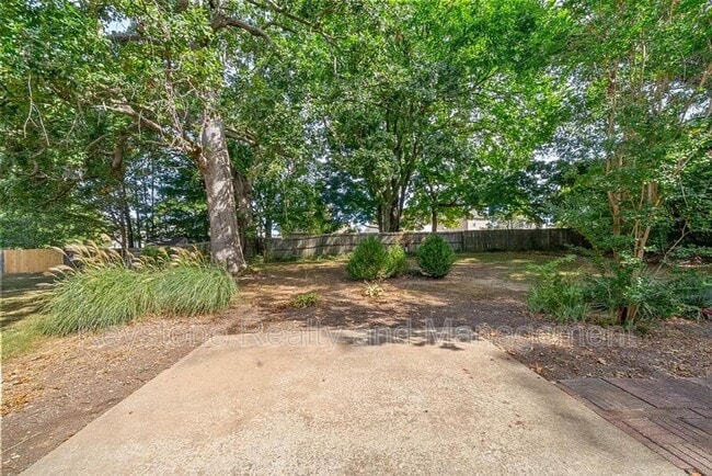 Building Photo - 3445 Arvin Dr