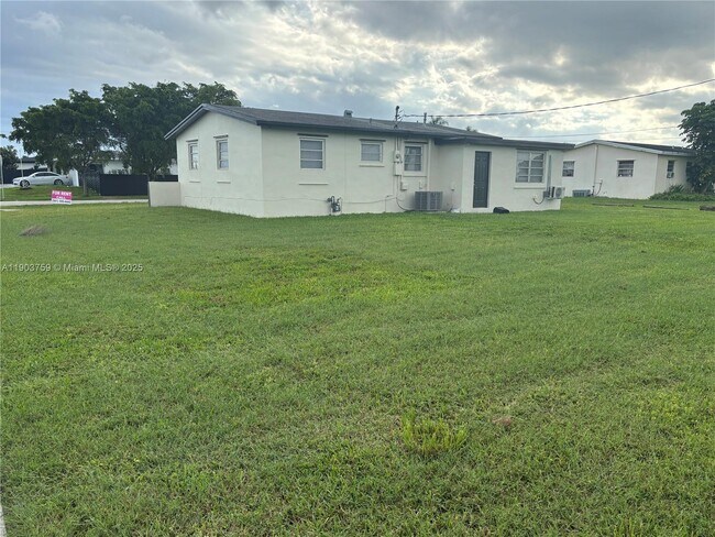 Building Photo - 10705 SW 146th Terrace