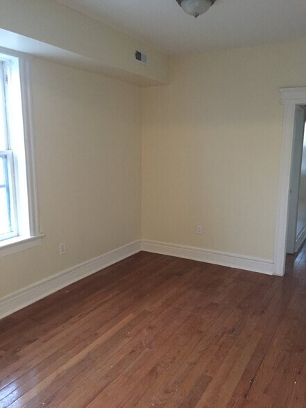 Building Photo - 1422 Springfield Ave
