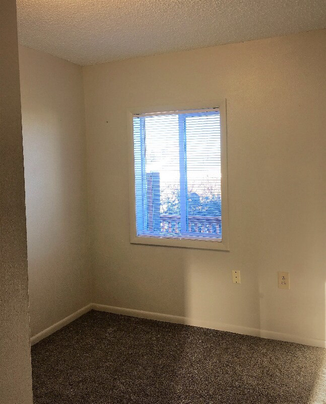 Building Photo - 124 W Main St