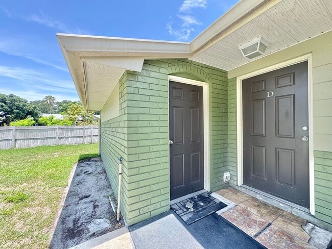 Building Photo - Winter Haven Apartment