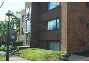 Building Photo - 331 Shiloh St