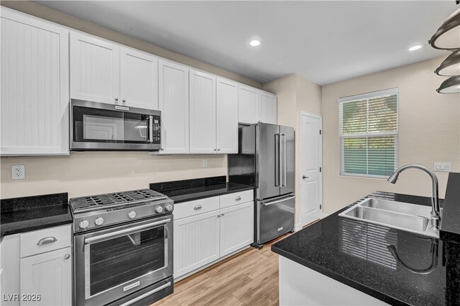 Building Photo - 1888 Via Firenze