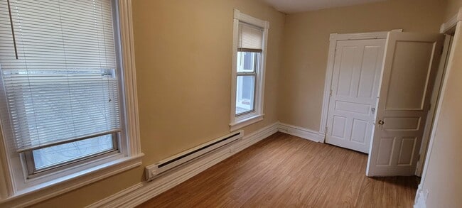 Building Photo - 1441 Linden St