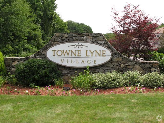 Primary Photo - Towne Lyne Village