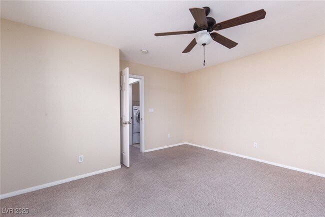 Building Photo - 8556 Zelkova Ct