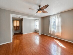 Building Photo - 132 Grothe Ln