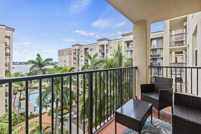 Building Photo - 1801 N Flagler Dr