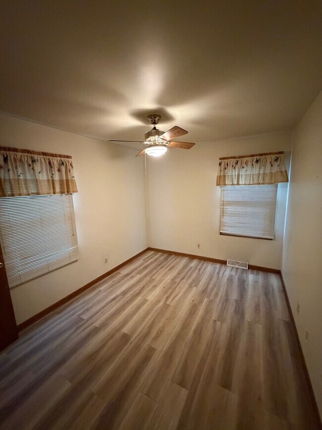 Building Photo - 23 W 143rd St