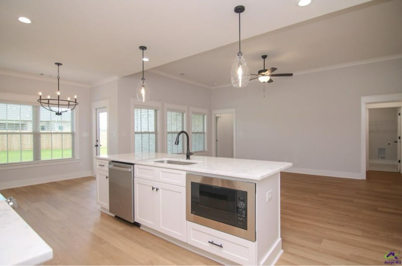 Building Photo - 212 Willowbrook Ln