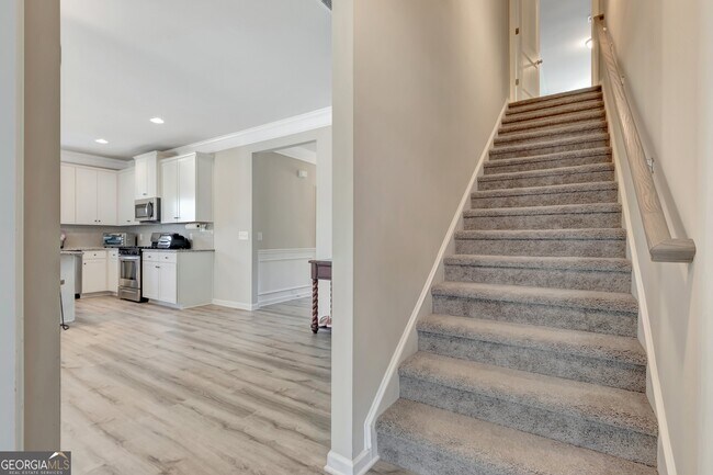 Building Photo - 10 Vintage Ave