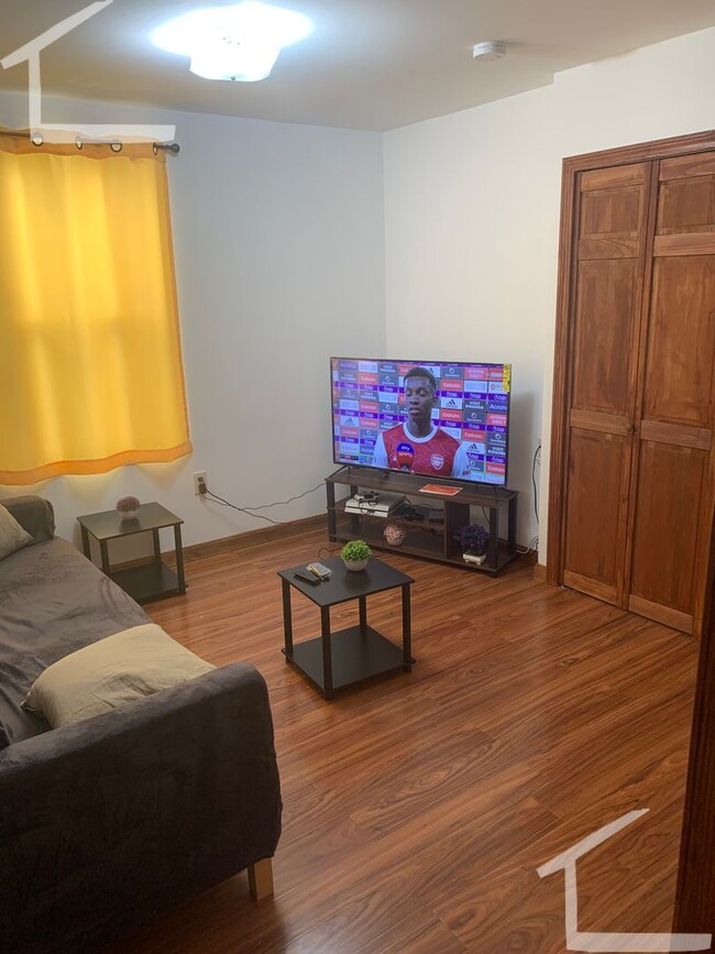 Building Photo - Great apt near Boston Landing! Allston/Bri...