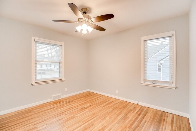 Building Photo - Stunningly Renovated 5-Bed Arden Hills Home.