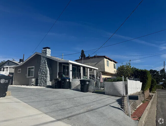 Building Photo - 3623 3rd Ave