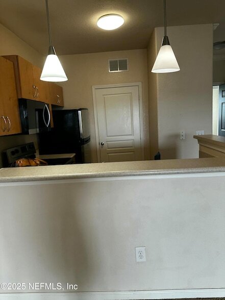 Building Photo - 8290 Gate Pkwy W