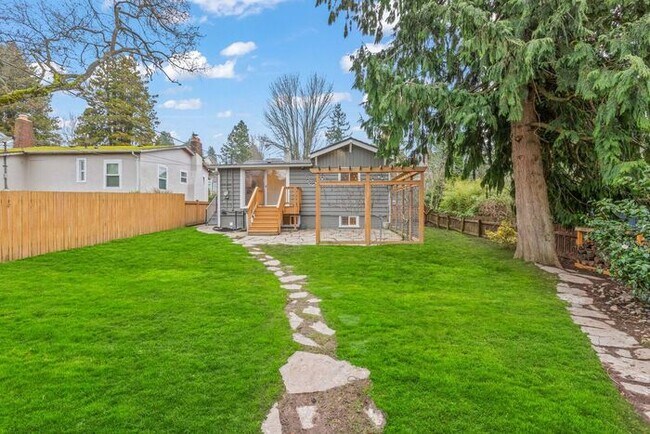 Building Photo - Charming Cottage in West Seattle's Highly ...