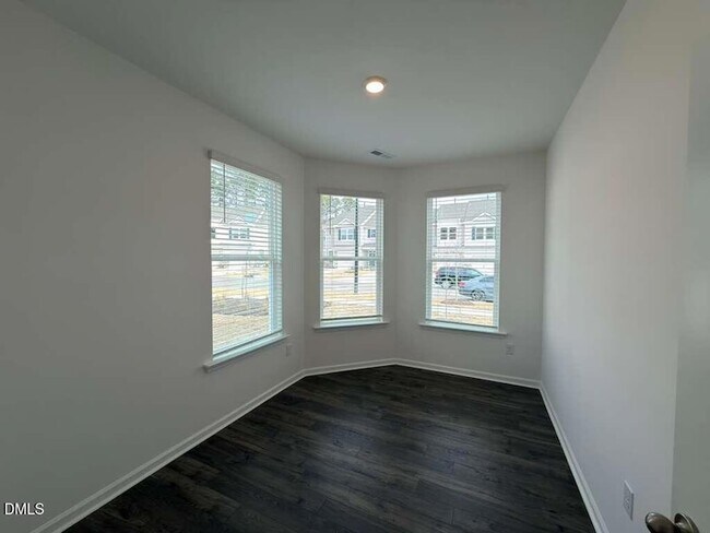 Building Photo - 1930 Hinesley Dr